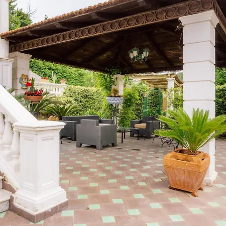 Elide With Private Pool Massa Lubrense