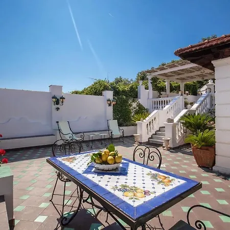 Elide With Private Pool * Massa Lubrense